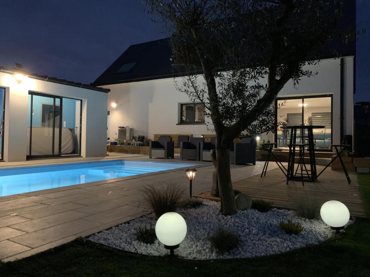 Maison 10 Pers En Bord De Mer Avec Piscine Chauffee Toute L'Annee, Spa Et Hamman Surzur 外观 照片