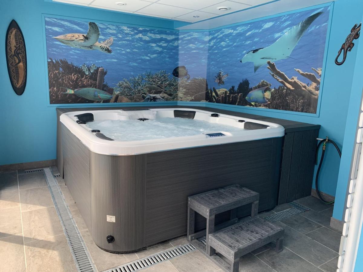 Maison 10 Pers En Bord De Mer Avec Piscine Chauffee Toute L'Annee, Spa Et Hamman Surzur 外观 照片